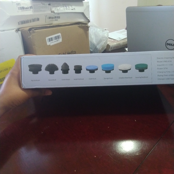 Cordless spinning Multiple purpose cleaning brush - Picture 3 of 8